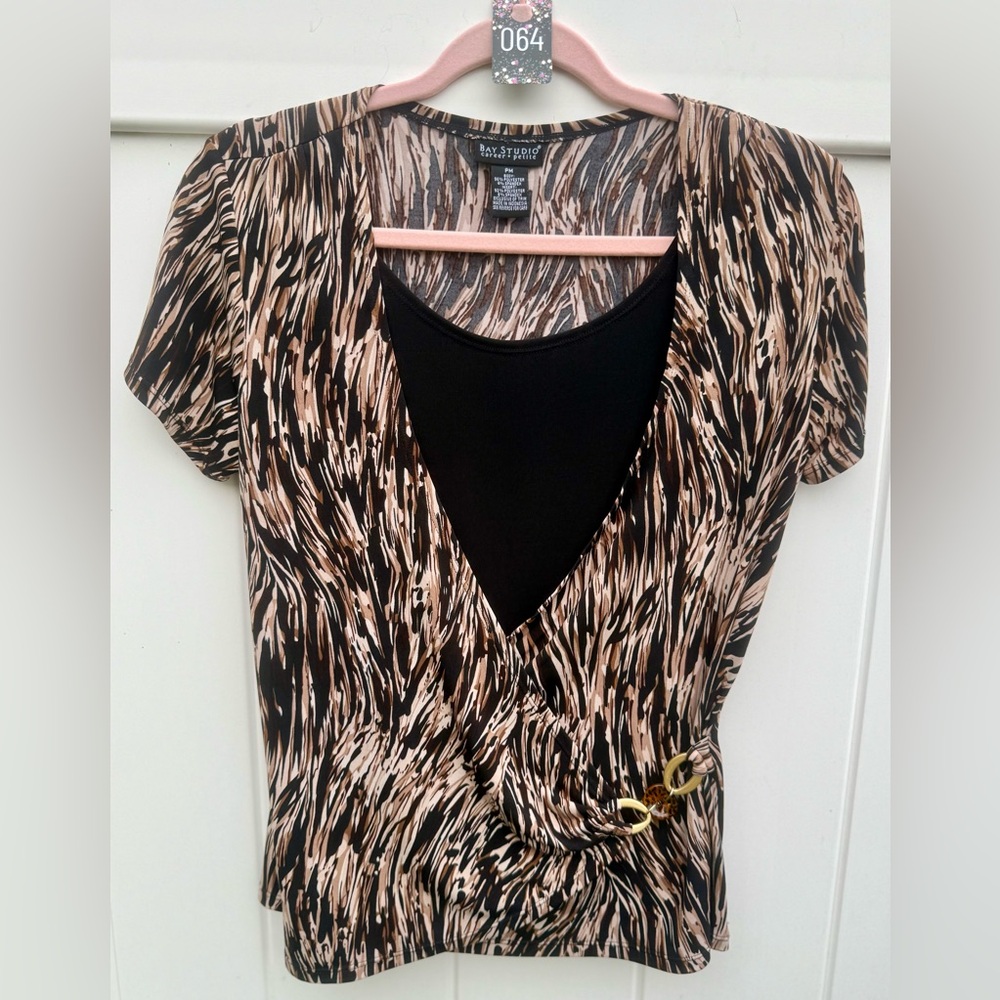 Bay Studio Career Animal Print Blouse With Built In Tank, Size Petite Medium - Picture 5 of 6